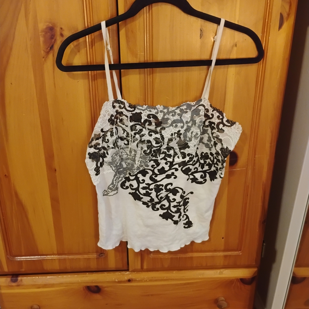 Source Unknown White Lace-Trim Tank with Black Floral Filigree